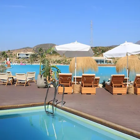 3-bedroom Lagoon In Casares